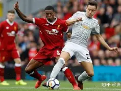 弗赖堡队主客场球衣